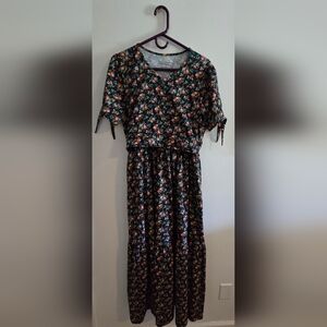 Super Cute Dresses L Hinterland Maxi Dress
